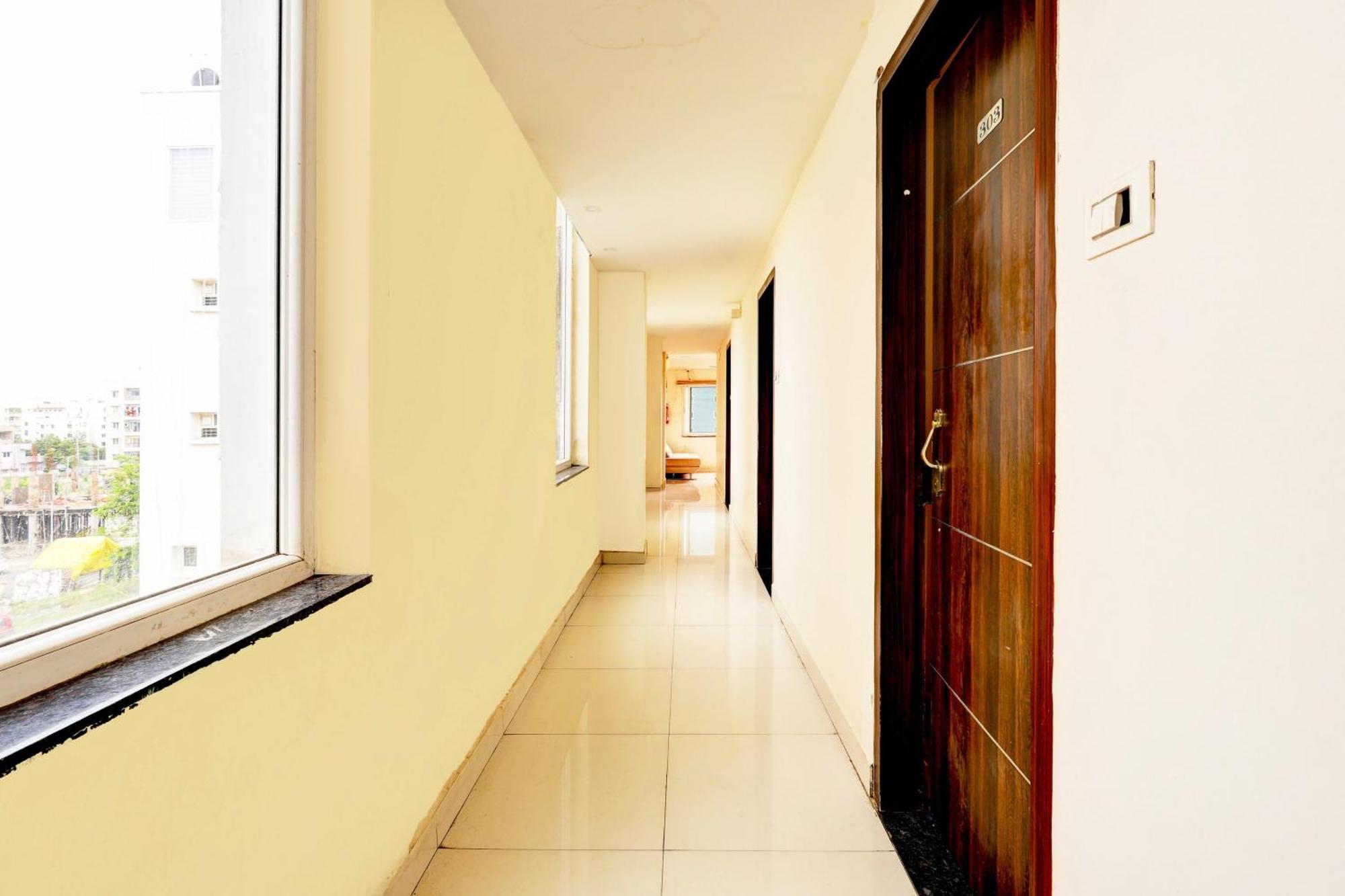 Super Hotel O Mahanadu Formerly Akshaya Bheemas Vijayawāda المظهر الخارجي الصورة